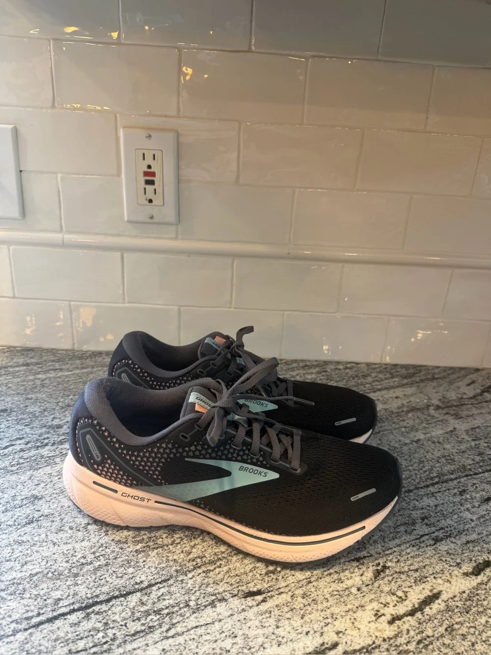 Women’s Brooks Ghost 14 Size 10.5